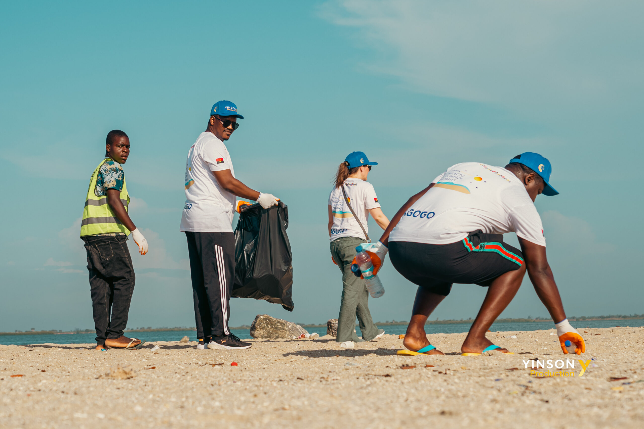 Yinson-Production-Angola-Champions-Beach-Clean-Up-as-Part-ofWaves-of-Change-Initiativ-5