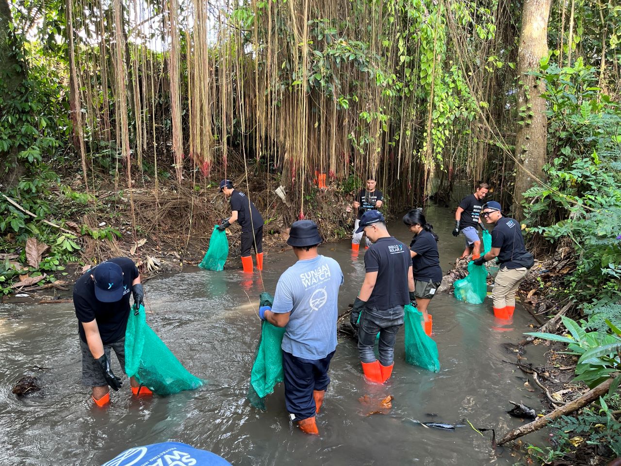 Inecosolar-participates-in-conservation-efforts-to-protect-waters-and-reefs-in-Bali-3